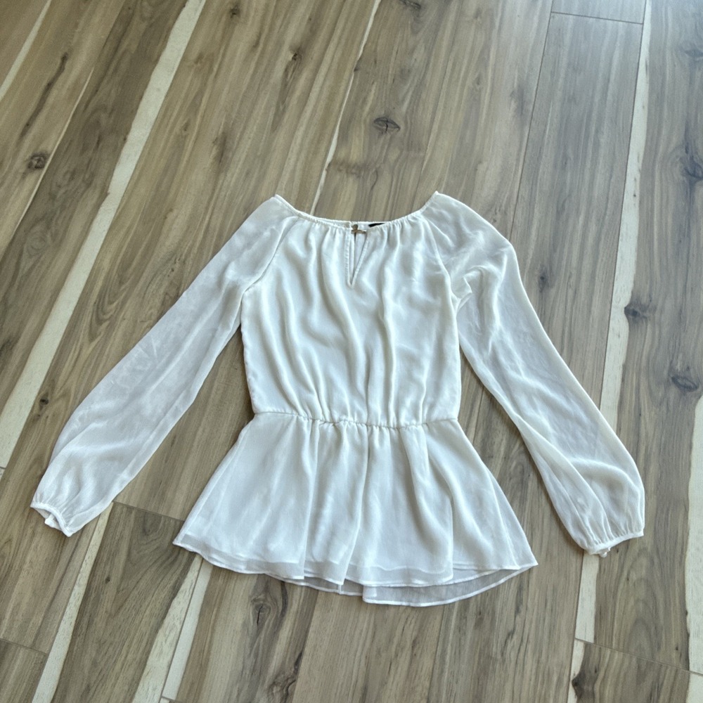 White House Black Market White Peplum Blouse Gold Ring Keyhole Top 4